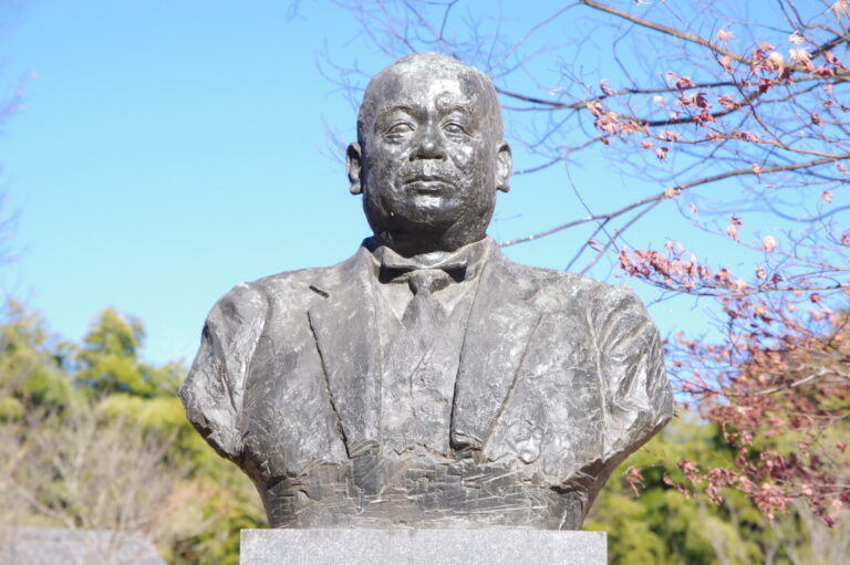 中島知久平と呑龍（太田の戦跡散策2・金山城址と呑龍工場、太田大空襲）