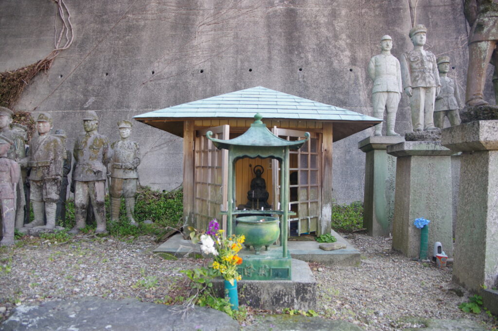 軍人像」第二次上海事変で奮戦した歩兵第六聯隊（愛知南知多・中之院）